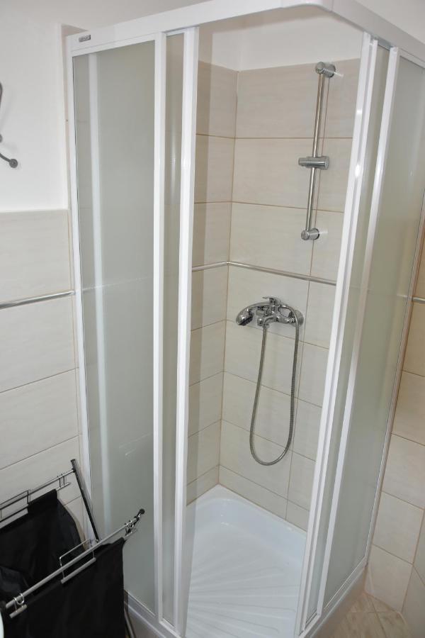 Csevi Apartmanhaz Mezőkövesd Eksteriør bilde