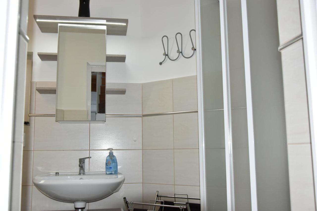 Csevi Apartmanhaz Mezőkövesd Eksteriør bilde