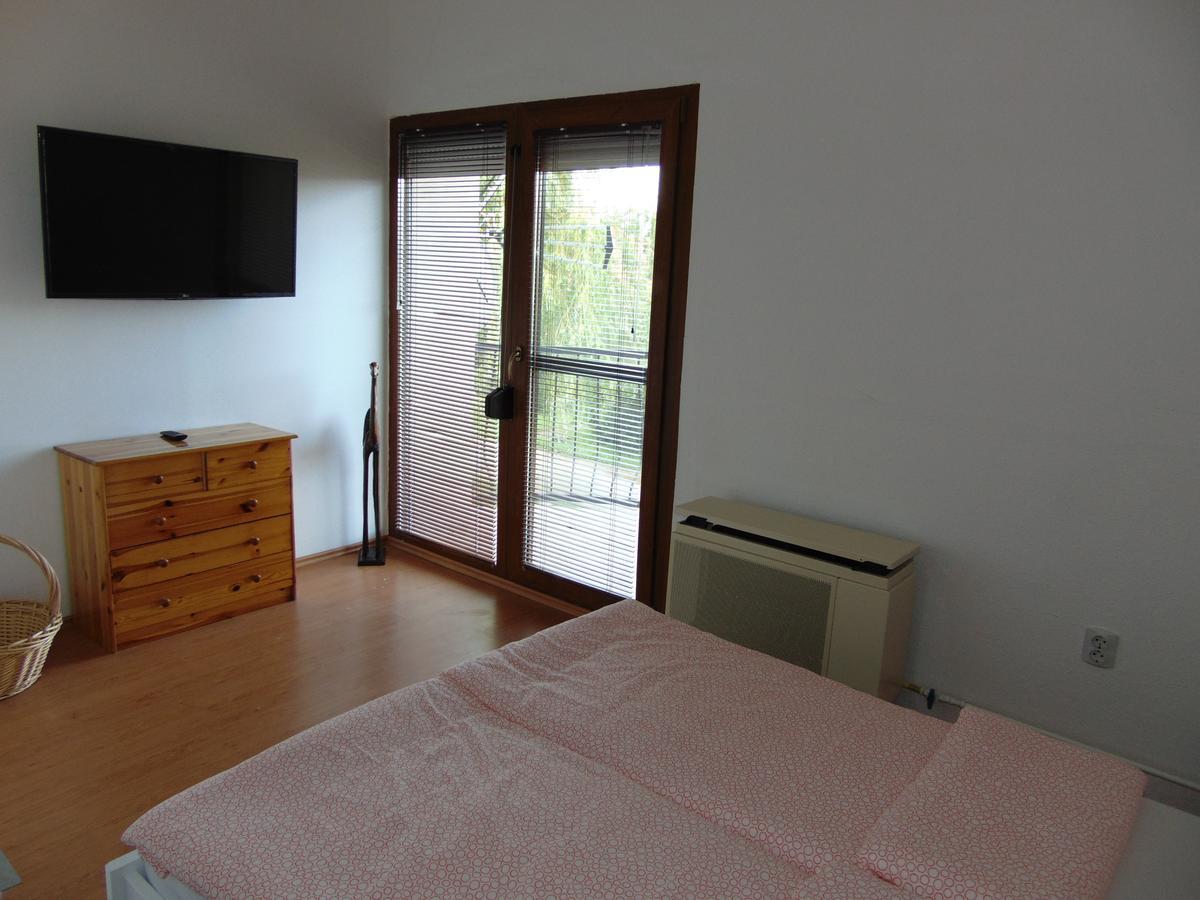 Csevi Apartmanhaz Mezőkövesd Eksteriør bilde